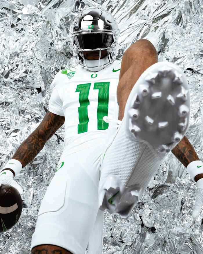 Oregon Ducks vs. Texas Tech Uniforms 4